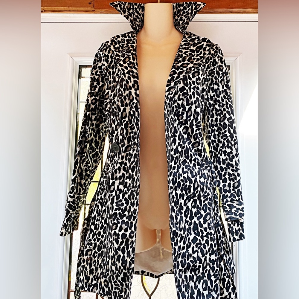 LUII - Animal Print Spring/Fall Coat 🧥 - Picture 4 of 12